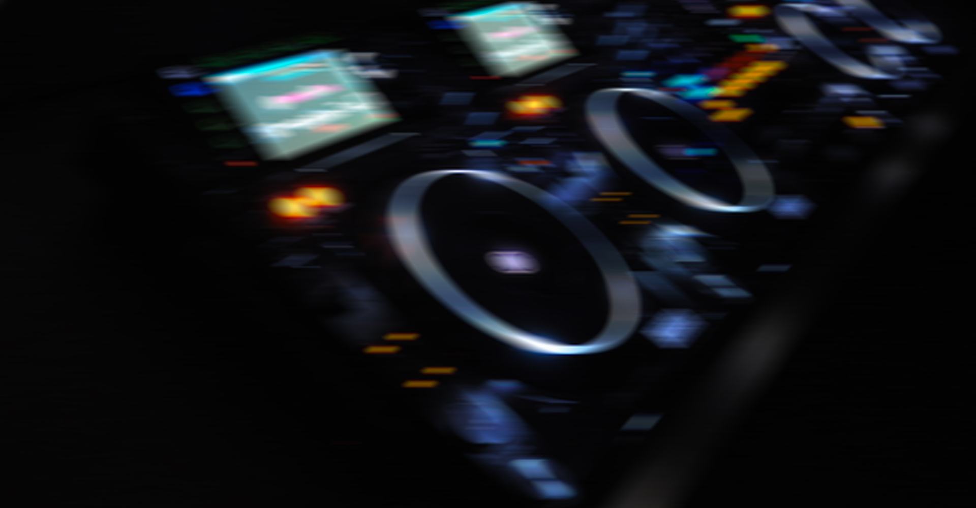 Enrico Stella behind the decks